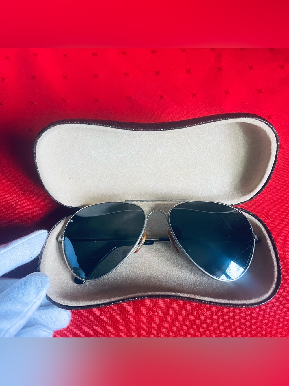 Foster Grant Aviator Sunglasses - Silver Frame with Dark Lenses